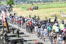 Radelnde beim Felgenfest